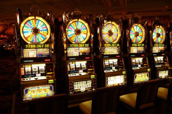 GACOR2121: Situs Slot Online dengan Bonus Garansi Kekalahan dan Free Spin